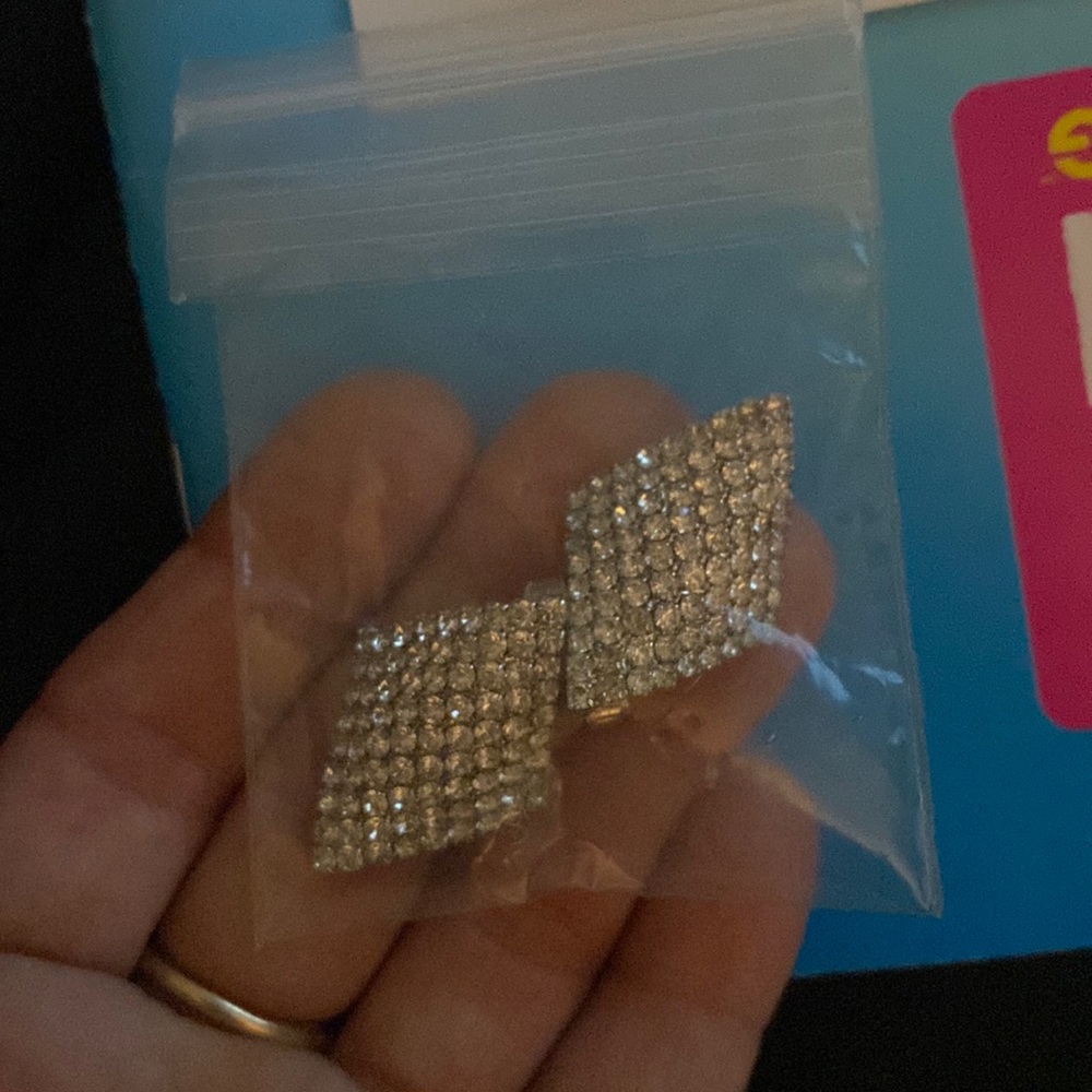 FLAX Dimond Earring sliver comes sliver backs and a bag as seen